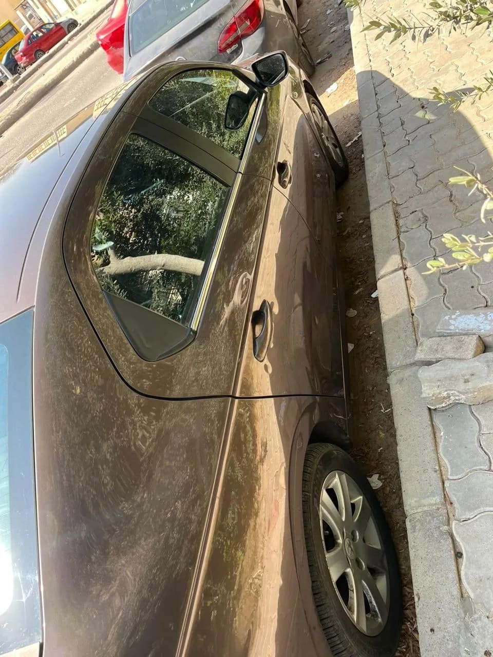 Peugeot 301 2015 (1)
