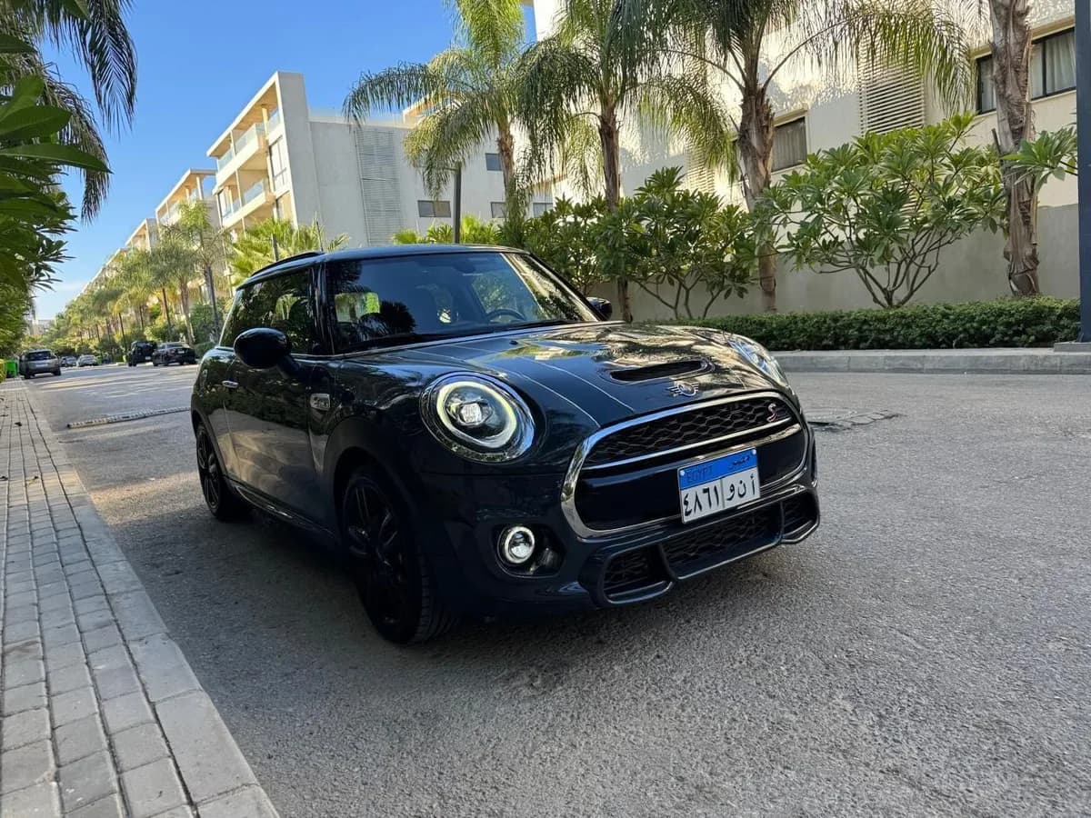 MINI Cooper 2020 (1)