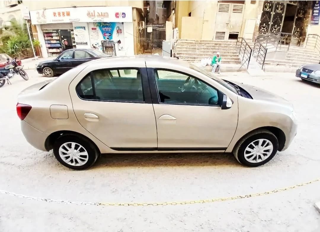 Renault Logan 2021 (1)