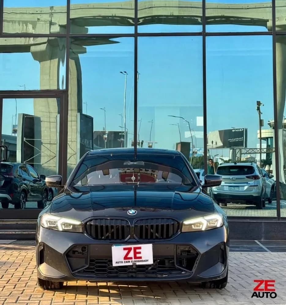 BMW 320i 2023 (1)