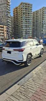 Toyota Fortuner 2021 (3)
