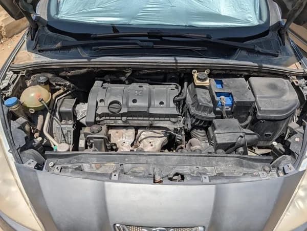 Peugeot 408 2012