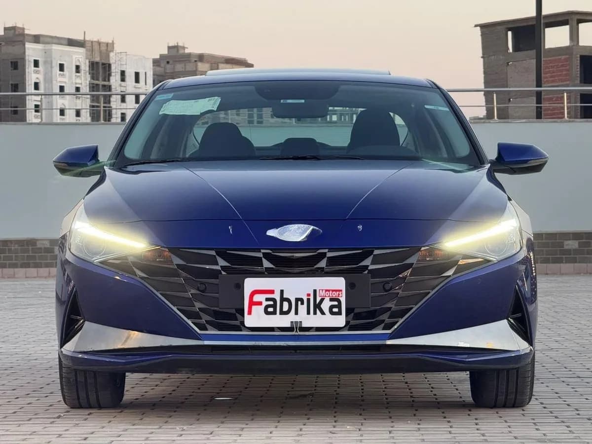 Hyundai Elantra 2021 (2)