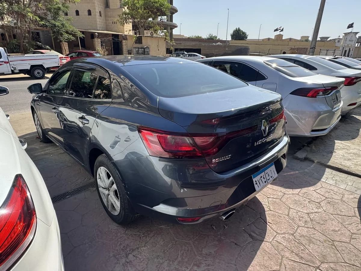 Renault Megane 2021 (4)
