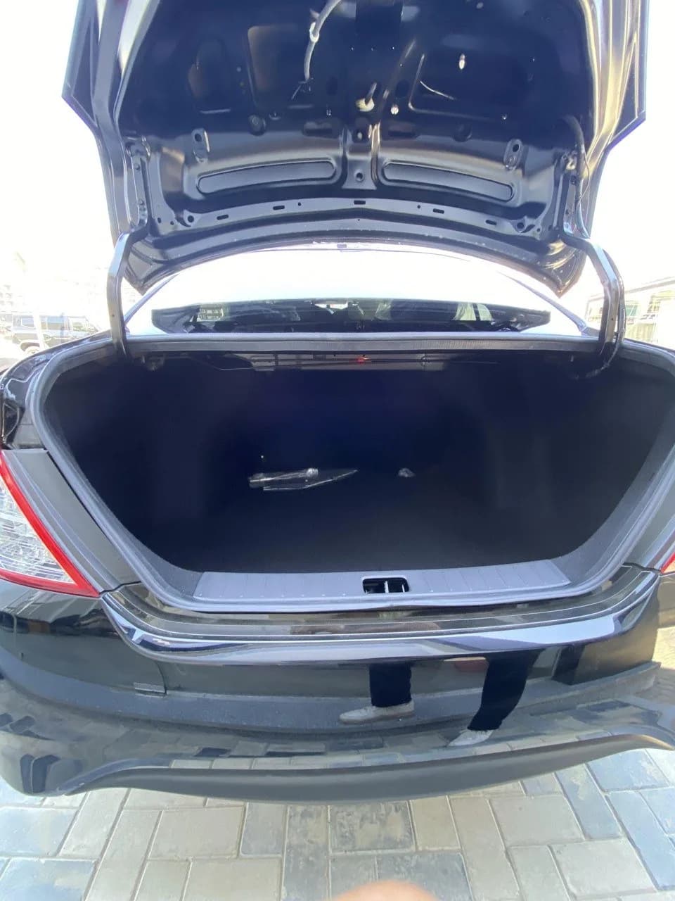 Nissan Sunny 2027 (1)