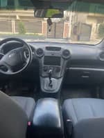 Kia Carens 2013 (2)