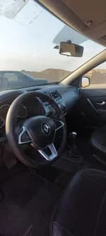 Renault Logan 2021 (1)