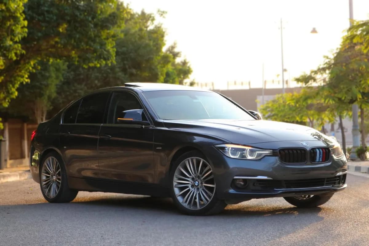 BMW 330i 2017 (0)