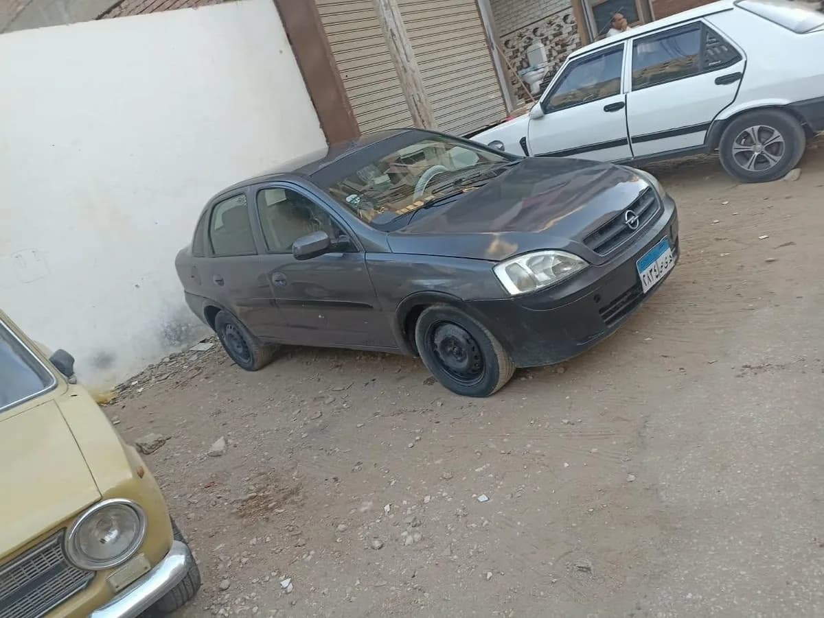 Opel Corsa 2004 (0)