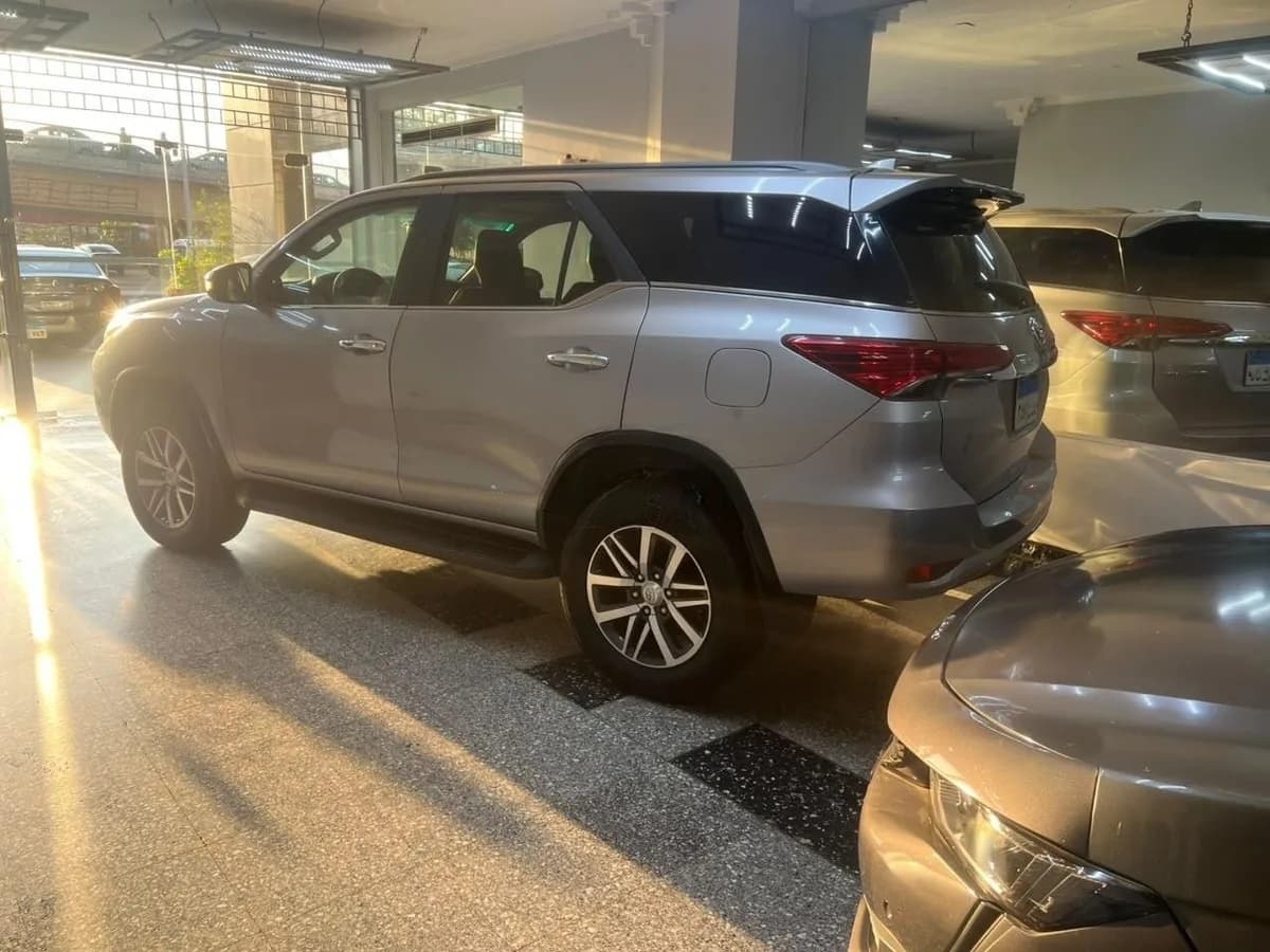 Toyota Fortuner 2020 (1)