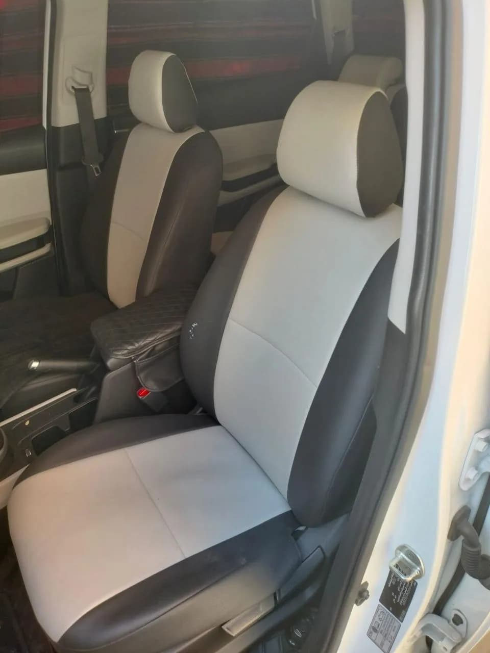 Kia Carens 2023 (1)