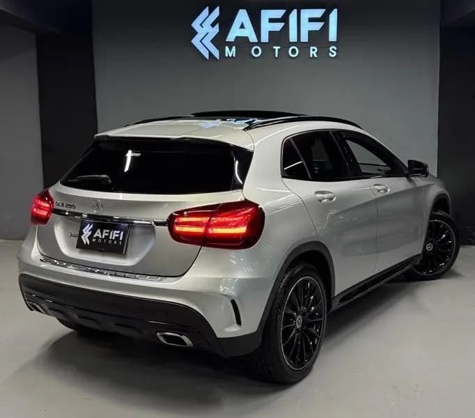 Mercedes GLA 200 2020 (1)
