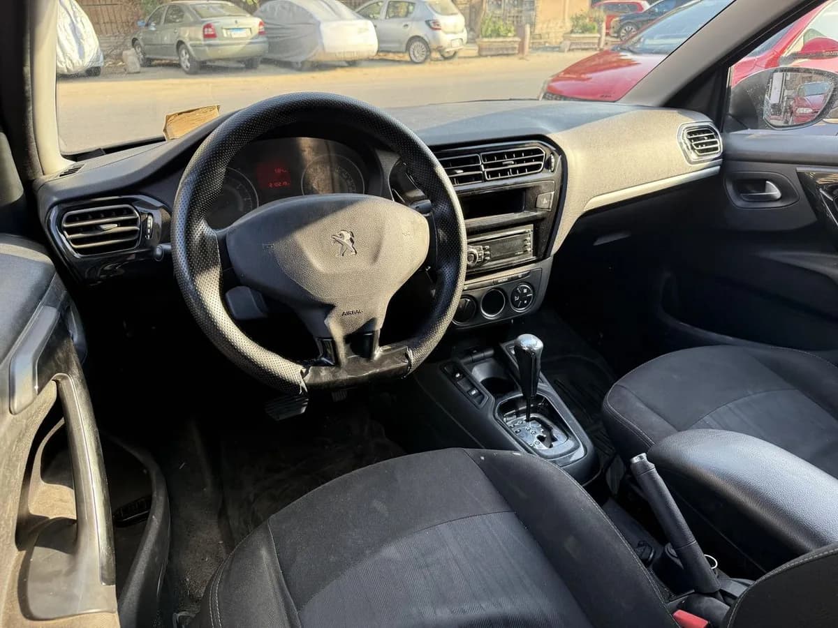 Peugeot 301 2016 (7)