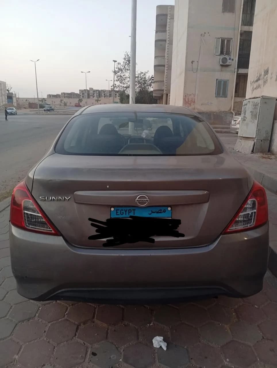 Nissan Sunny 2015 (1)