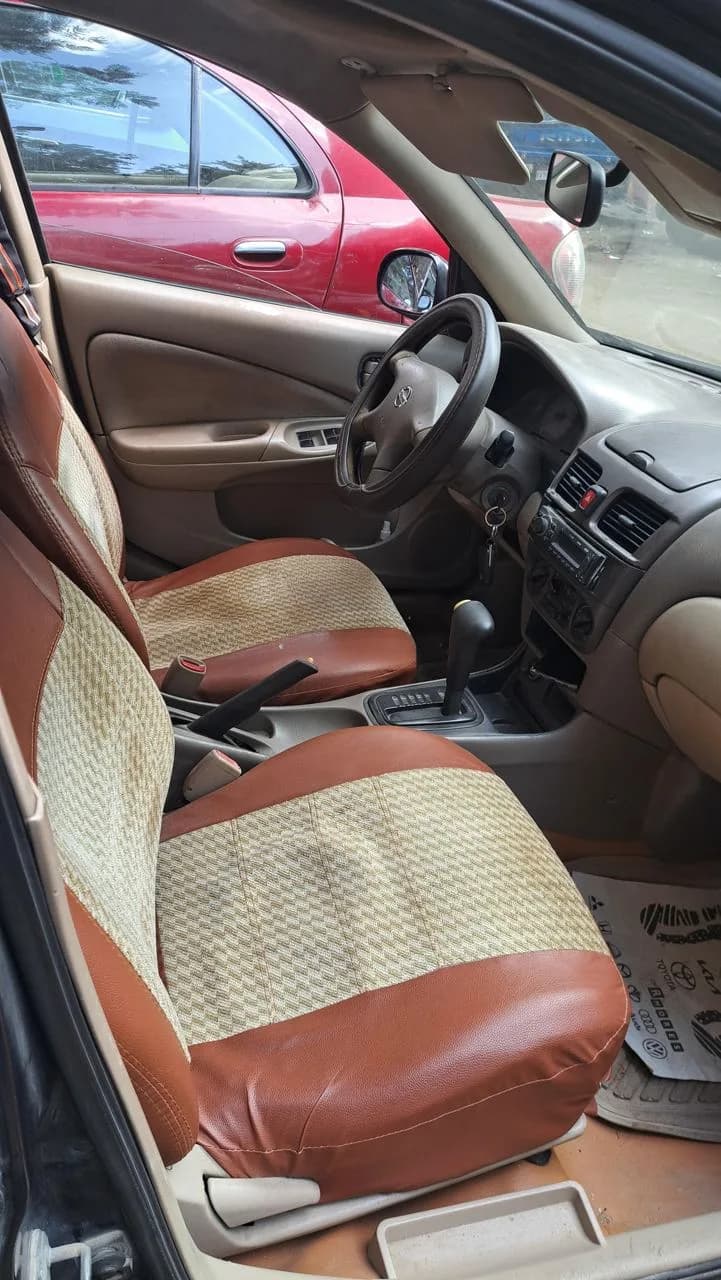Nissan Sunny 2008 (1)
