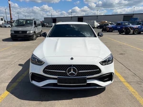 Mercedes-Benz 200 2024