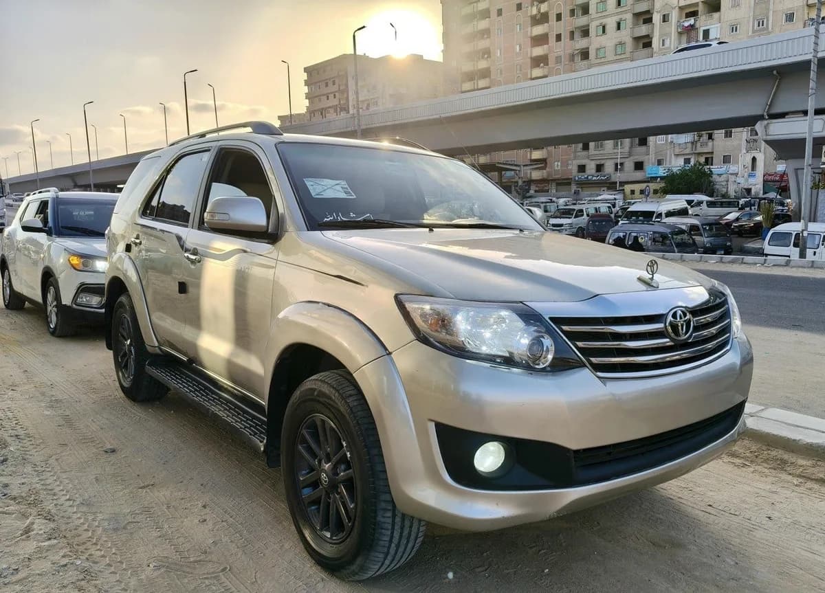 Toyota Fortuner 2015 (1)