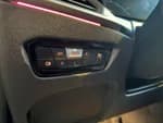 BMW 320i 2024 (10)