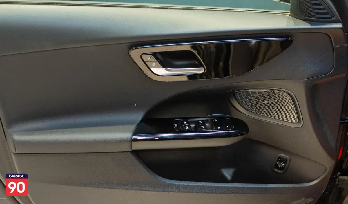 Mercedes C 200 2024 (10)