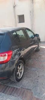 Renault Sandero 2017 (2)