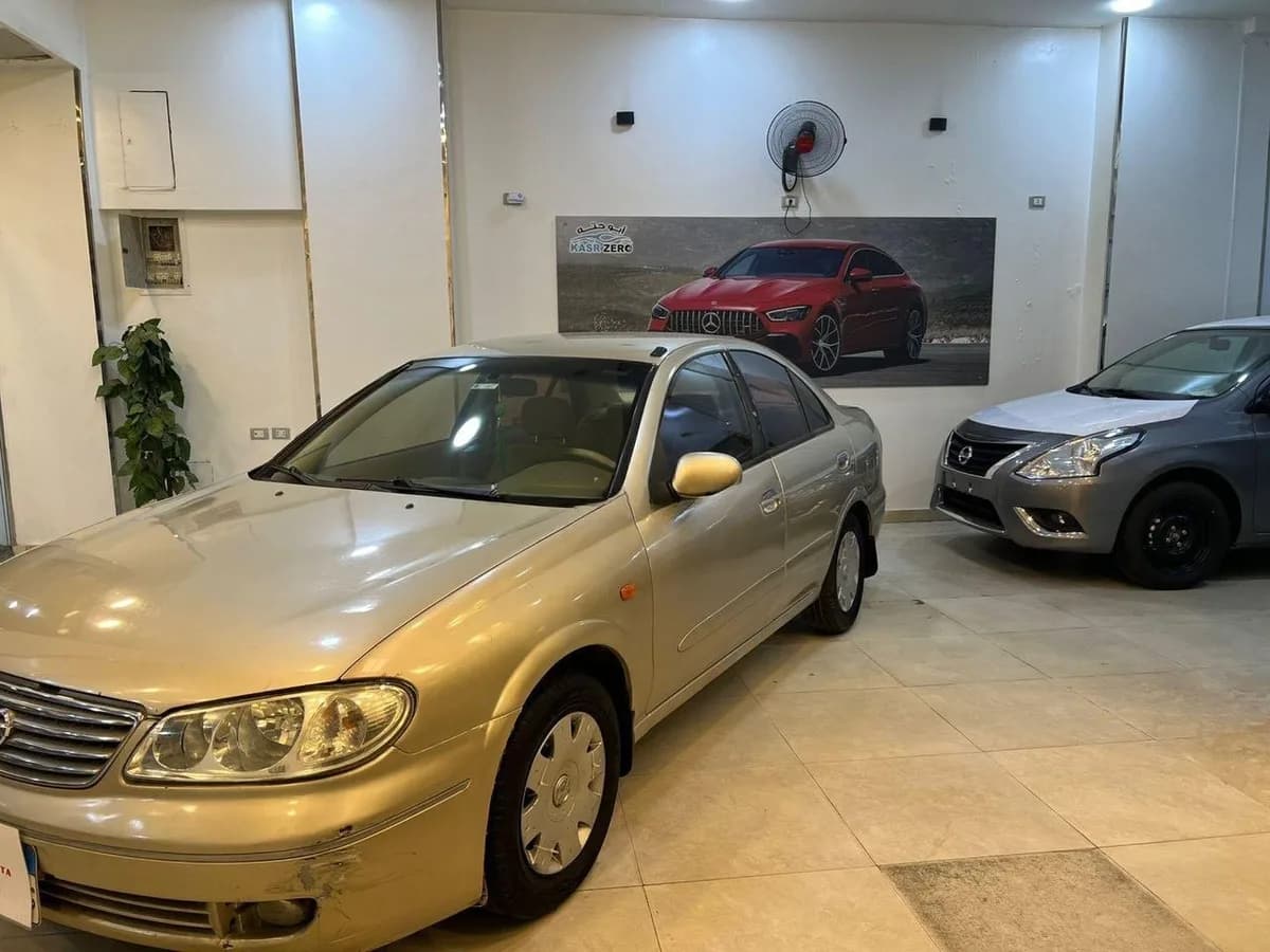 Nissan Sunny 2005 (3)