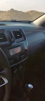 Renault Logan 2021 (3)