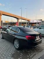 BMW 320i 2023 (3)