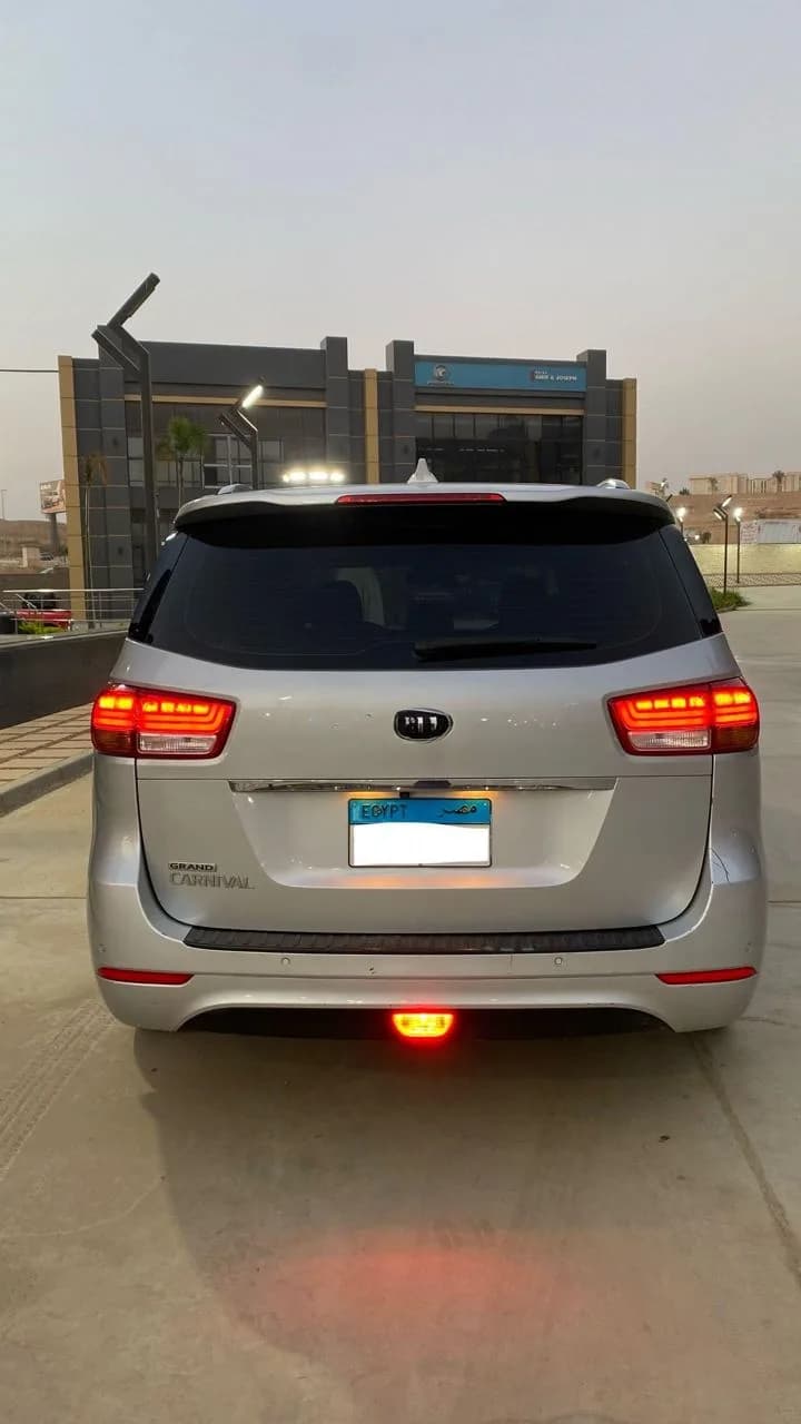 Kia Carnival 2018 (0)