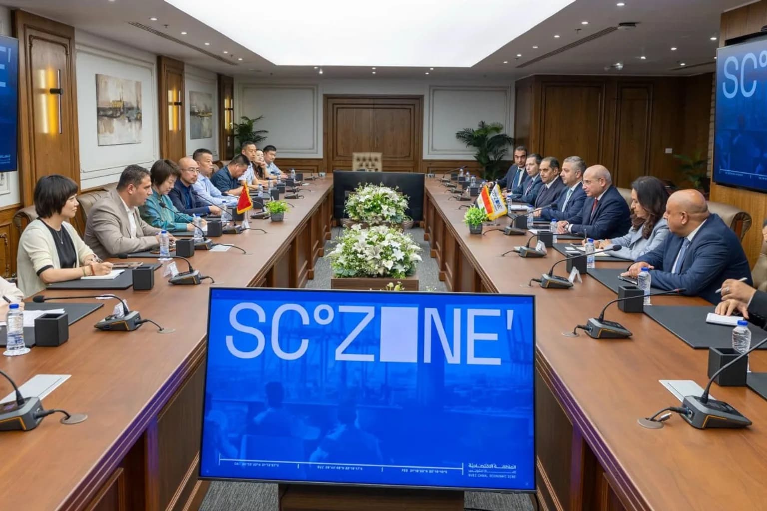 صورة: SCZONE seeks Shaanxi investment in clean energy, automotive manufacturing (Official Press Photo)